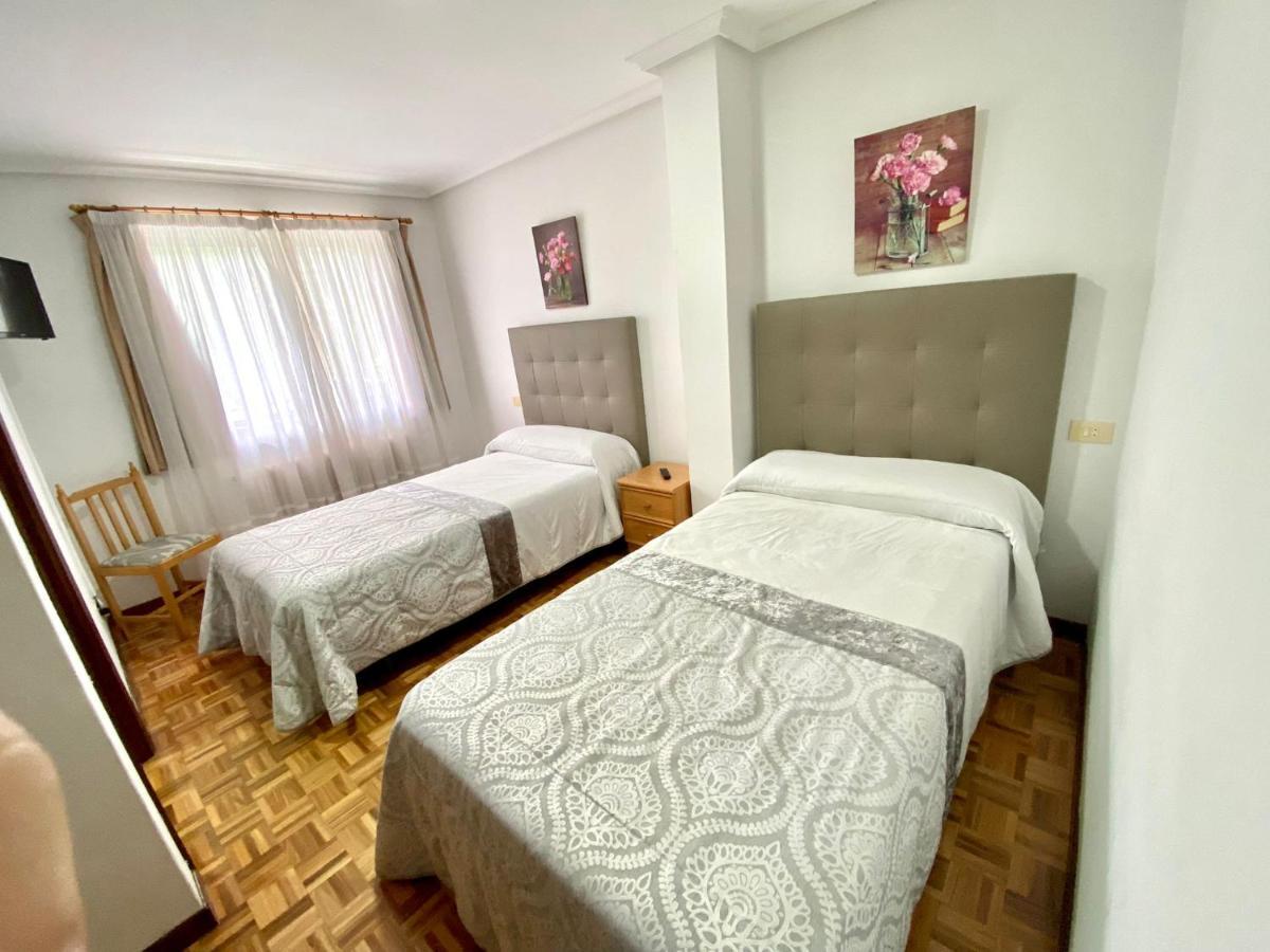 Garden Lodge Hostal Evencio ريبادافيا المظهر الخارجي الصورة
