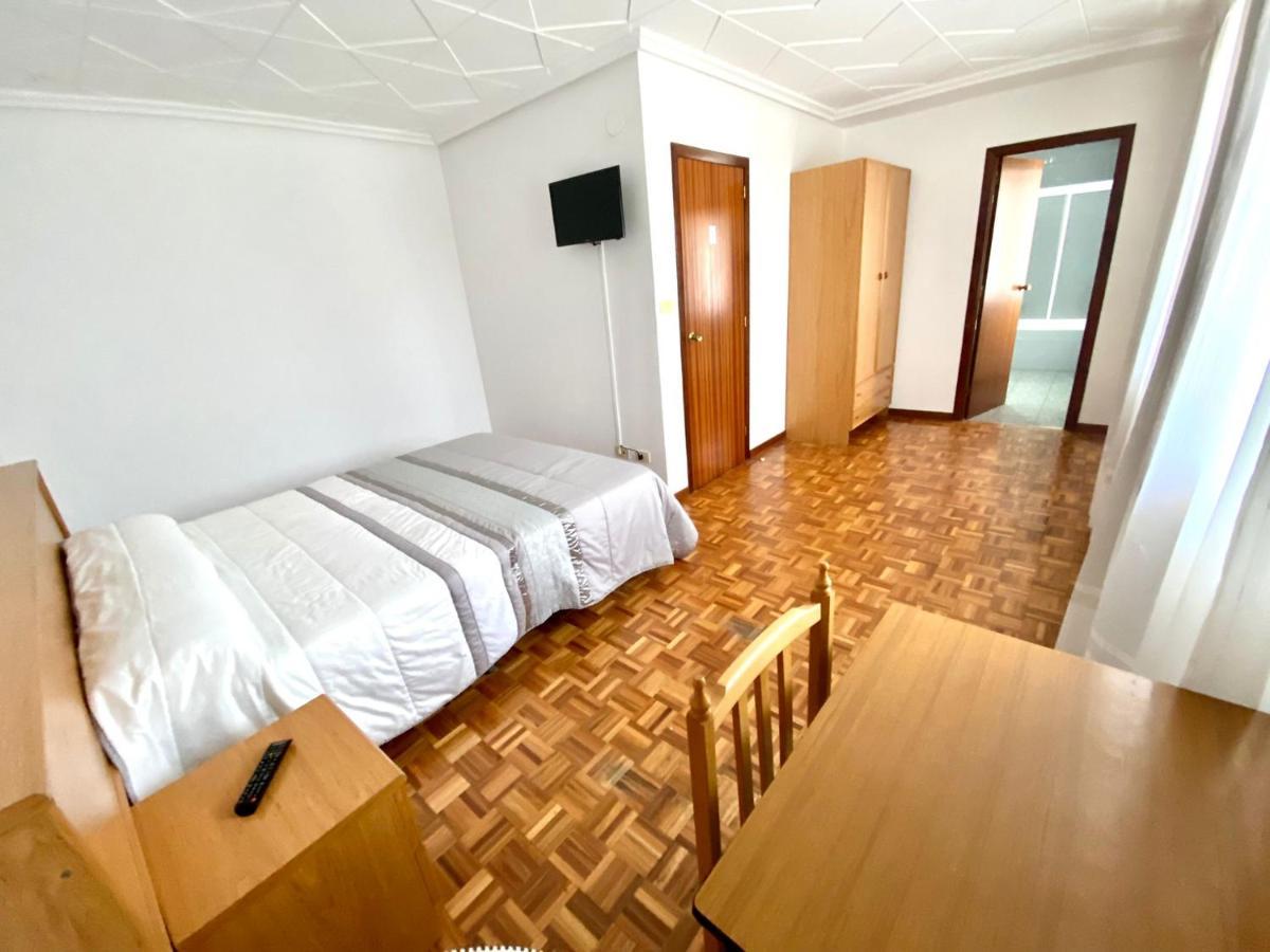 Garden Lodge Hostal Evencio ريبادافيا المظهر الخارجي الصورة