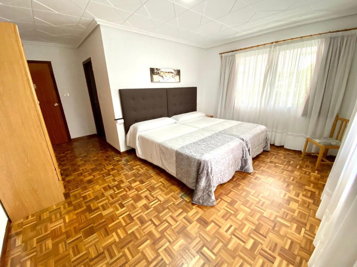 Garden Lodge Hostal Evencio ريبادافيا المظهر الخارجي الصورة