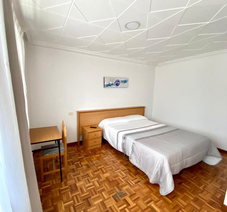 Garden Lodge Hostal Evencio ريبادافيا المظهر الخارجي الصورة