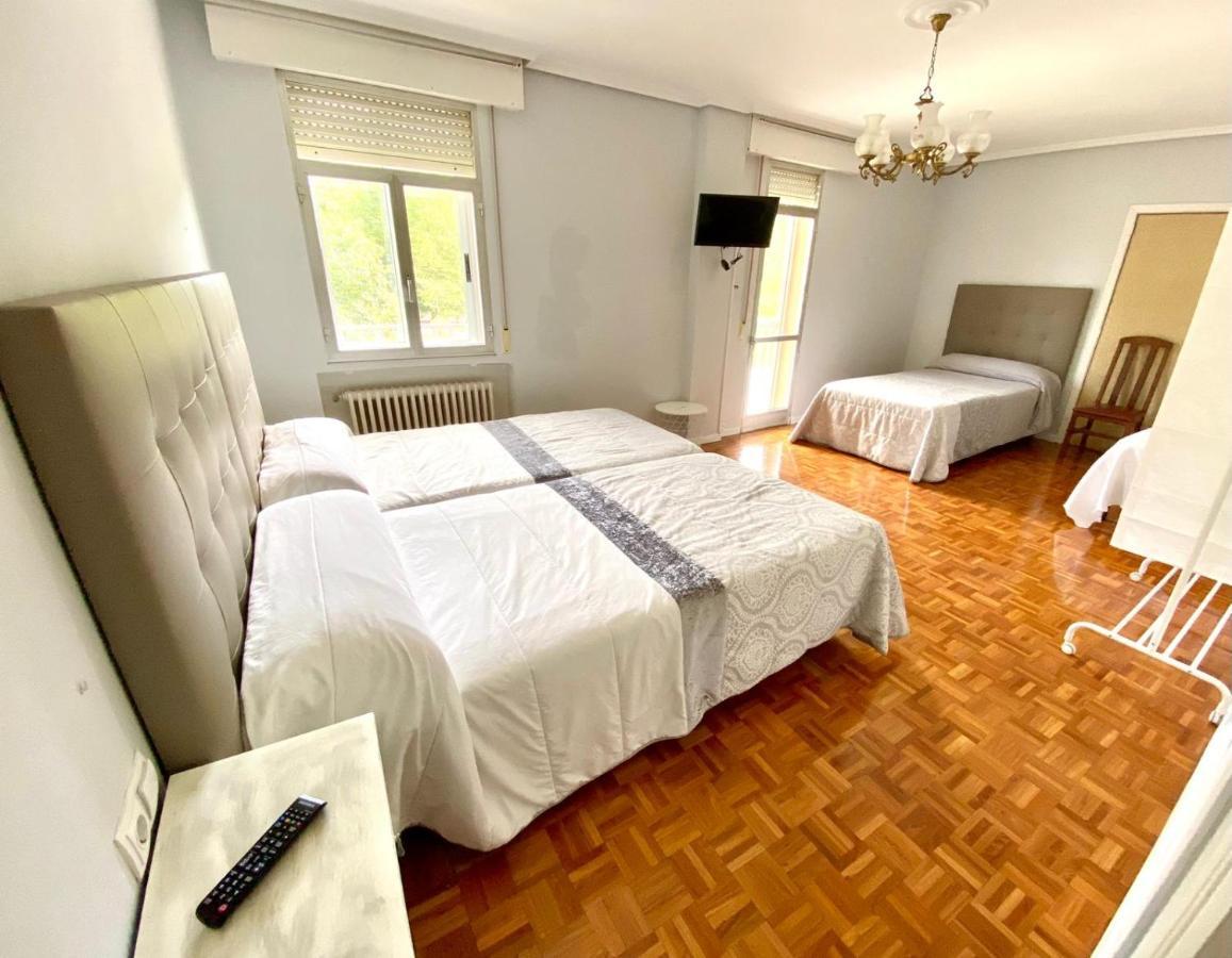 Garden Lodge Hostal Evencio ريبادافيا المظهر الخارجي الصورة