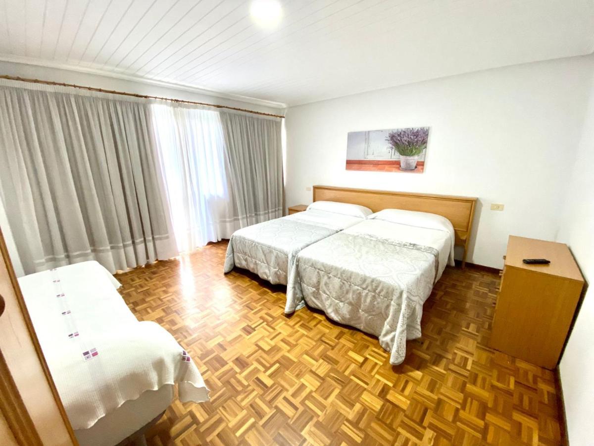 Garden Lodge Hostal Evencio ريبادافيا المظهر الخارجي الصورة